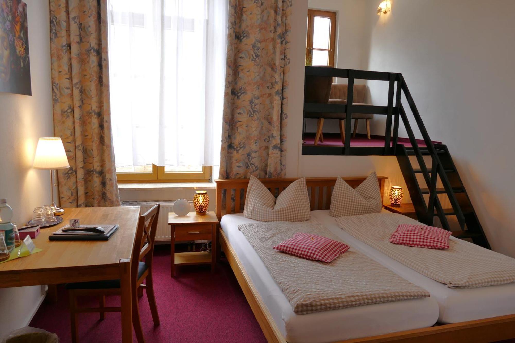 Hotel Meridian Гёрлиц Экстерьер фото